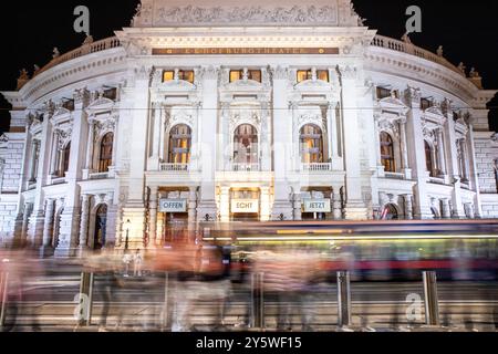 Das Burgtheater ist ein österreichisches Bundestheater und das zweitälteste Theater in Europa. Im Bild: Blick auf das Burgtheater, aufgenommen am 21. September 2024 in Wien. // das Staatstheater ist ein österreichisches Bundestheater und das zweitälteste Theater europas. Bild: Staatstheater Wien am 21. September 2024 in Wien, Österreich. - 20240921 PD29046 Credit: APA-PictureDesk/Alamy Live News Stockfoto