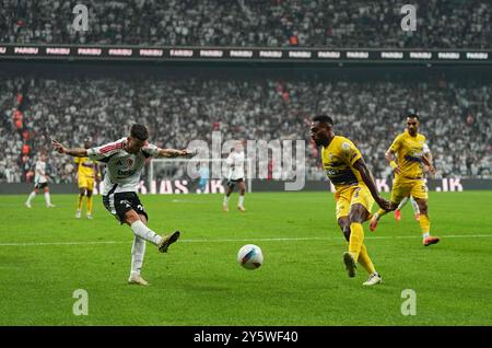 22. September 2024: Rafa von Besiktas schießt während eines Spiels der Türkei SÃ¼per Ligue auf ein Tor, BeÅŸiktaÅŸ J. K gegen EyÃ¼pspor, im Besiktas-Stadion, Istanbul, Türkei. Ulrik Pedersen/CSM Stockfoto