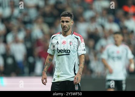 22. September 2024: Rafa von Besiktas schaut während eines Spiels der Türkei SÃ¼per Ligue zu, BeÅŸiktaÅŸ J. K gegen EyÃ¼pspor, im Besiktas-Stadion, Istanbul, Türkei. Ulrik Pedersen/CSM (Bild: © Ulrik Pedersen/Cal Sport Media) Stockfoto