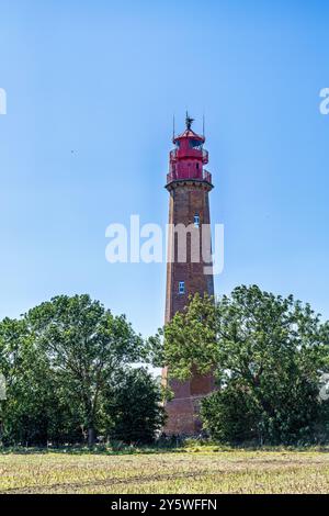 Leuchtturm Fluegge an der ostsee Fehmarn in Deutschland an einem Sommertag. Fehmarn ist die drittgrößte deutsche Insel in der Ostsee. Stockfoto