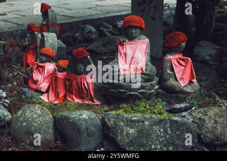 Okuno-in u Okunoin Friedhof Details im Herbst Stockfoto