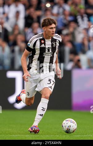 Torino, Italien. September 2024. Juventus' Nicolo' Savona während des Fußballspiels der Serie A zwischen Juventus FC und SSC Napoli im Juventus-Stadion in Turin, Nordwesten Italiens - 21. September 2024. Sport - Fußball (Foto: Fabio Ferrari/LaPresse) Credit: LaPresse/Alamy Live News Stockfoto