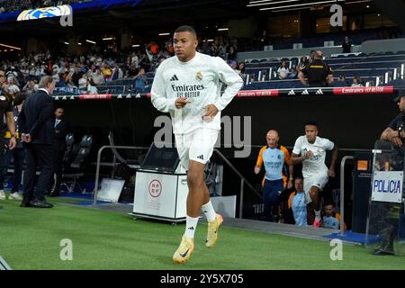 Madrid, Spanien. September 2024. Kylian Mbappe von Real Madrid CF spielte während des La Liga EA Sports Matches zwischen Real Madrid und RCD Espanyol am 21. September 2024 im Santiago Bernabeu Stadion in Madrid, Spanien. (Foto von Juan Perez/PRESSINPHOTO) Credit: PRESSINPHOTO SPORTS AGENCY/Alamy Live News Stockfoto