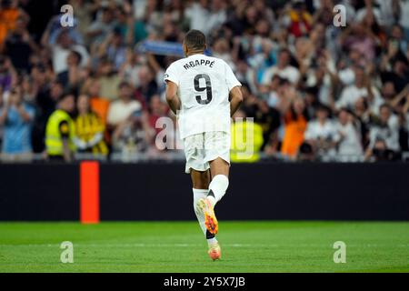 Madrid, Spanien. September 2024. Kylian Mbappe von Real Madrid CF spielte während des La Liga EA Sports Matches zwischen Real Madrid und RCD Espanyol am 21. September 2024 im Santiago Bernabeu Stadion in Madrid, Spanien. (Foto von Juan Perez/PRESSINPHOTO) Credit: PRESSINPHOTO SPORTS AGENCY/Alamy Live News Stockfoto