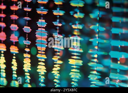 Bunte abstrakte Bokeh-Lichter mit verschwommenem Hintergrund. Stockfoto