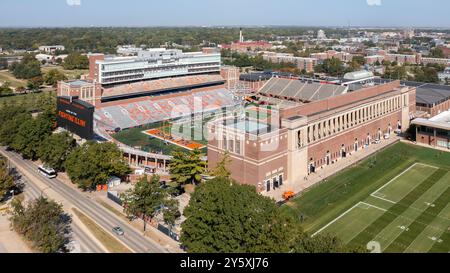 Das University of Illinois Memorial Stadium ist das Heimstadion der NCAA Fighting Illini. Stockfoto