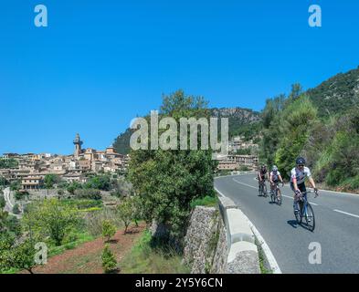 Radfahrer in der Nähe von Valldemossa, Mallorca, Balearen, Spanien Stockfoto