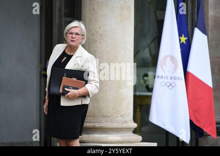 Paris, Frankreich. September 2024. Die französische Ministerin für territoriale Partnerschaften und Dezentralisierung Catherine Vautrin trifft am 23. September 2024 im Elysee-Palast ein. Foto: Firas Abdullah/ABACAPRESS. COM Credit: Abaca Press/Alamy Live News Stockfoto