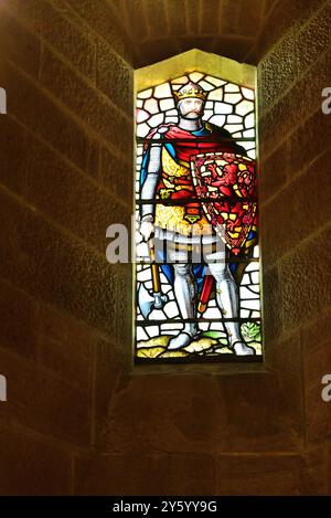 Rund um Schottland - Robert the Bruce - Buntglasfenster i The National Wallace Monument, Sterling Stockfoto