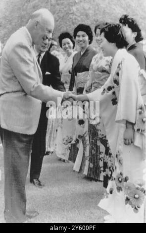 EHEMALIGER US-PRÄSIDENT DWIGHT EISENHOWER BEIM INTERNATIONAL STUDENT COUNCIL / 30. MÄRZ 1961 Stockfoto