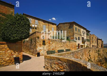 Pienza, Siena: Während seines Besuchs von Corsignano Castel, Silvio Enea Piccolomini, auch bekannt für sein Pontifikat unter dem Namen Papst Pio II., entwickelt sich Stockfoto