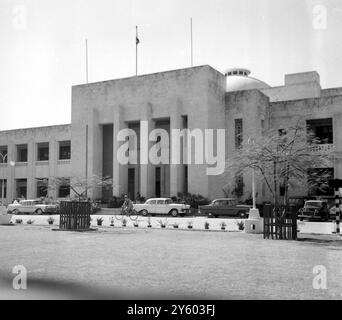 GEBÄUDE VON KARACHI, PAKISTAN – REGIERUNGSVERSAMMLUNG 13. MÄRZ 1961 Stockfoto