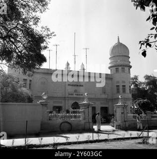 GEBÄUDE VON KARACHI, PAKISTAN - RADIOSENDER 13. MÄRZ 1961 Stockfoto