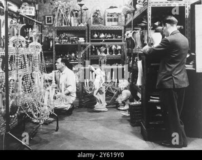 TV BBC TV CENTRE WOOD LANE WHITE CITY 17 JUNI 1960 Stockfoto