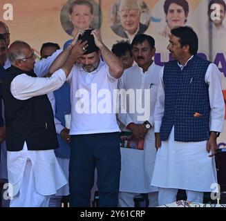 Srinagar, Indien. September 2024. SRINAGAR, INDIEN - 23. SEPTEMBER: Der Oppositionsführer des Kongresses in Lok Sabha Rahul Gandhi sprach am 23. September 2024 in Srinagar, Indien. (Foto: Waseem Andrabi/Hindustan Times/SIPA USA) Credit: SIPA USA/Alamy Live News Stockfoto