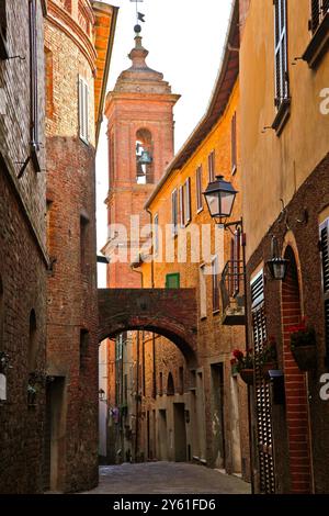 Historisches mittelalterliches Dorf Turrita di Siena, Toskana Italien Stockfoto