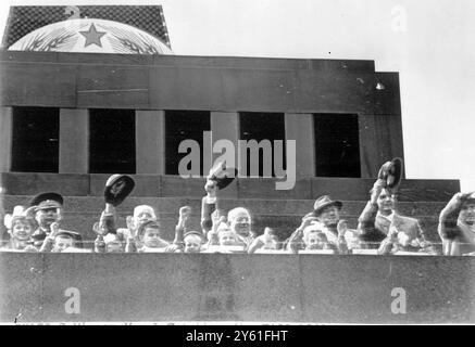 MAIFEIER AUF DEM ROTEN PLATZ MOSKAU 1. MAI 1960 Stockfoto