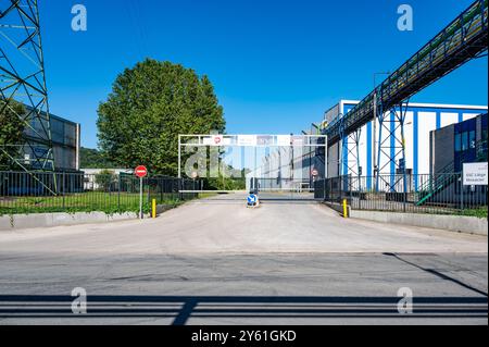 Tilleur, Lüttich, Belgien, 10. August 2024 – SSC Lüttich Mosacier, ein Industriestandort, der stahlbeschichtete Produkte herstellt Stockfoto