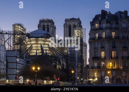 FRANKREICH. PARIS (75) (4. BEZIRK) DIE WIEDERAUFBAUSTELLE (FEBRUAR 2023) DER KATHEDRALE NOTRE-DAME AUF DER INSEL CITE, NACH DEM BRAND IM APRIL 2019 Stockfoto