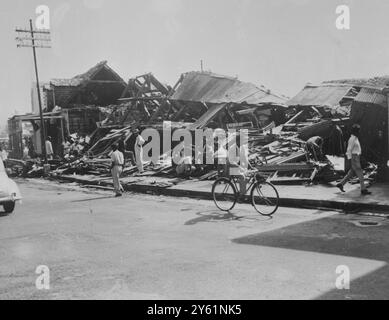 CYCLONE CAROLE CYCLONE DAMAGES PORT LOUIS 11 MÄRZ 1960 Stockfoto