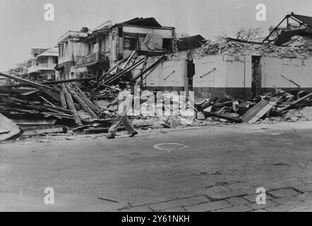 CYCLONE CAROLE CYCLONE DAMAGES PORT LOUIS 11 MÄRZ 1960 Stockfoto