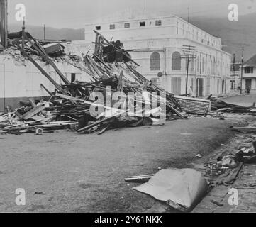 CYCLONE CAROLE CYCLONE DAMAGES PORT LOUIS 11 MÄRZ 1960 Stockfoto