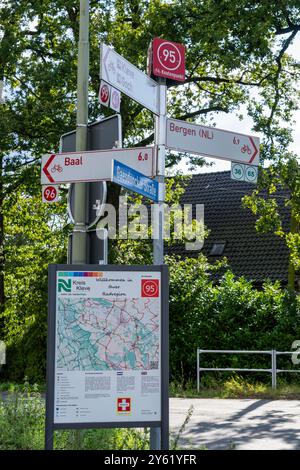 Radwegenetz, Kreuzungssystem, Radwege, Radwege, Routen, Orientierungssystem, Goch, NRW, Deutschland Stockfoto