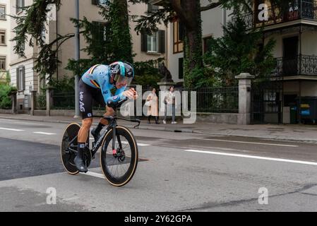 Zürich, Schweiz. September 2024. Alec Segaert aus Belgien fährt im U23-Einzelzeitfahren der Männer während der UCI Straßen- und Para-Radfahren-Weltmeisterschaft Zürich 2024. Quelle: Fabienne Koch/Alamy Live News. Stockfoto