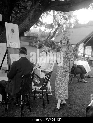 Lady Idina Gordon wird wieder heiraten. Ein neues Foto von Lady Idina Gordon, deren Verlobung mit Mr. Josslyn Hay berichtet wird. 8. September 1923 Stockfoto