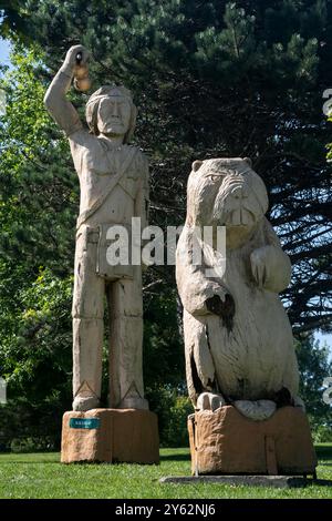 Geschnitzte Holzstatuen im Wolastoq Park, Saint John, New Brunswick, Kanada Stockfoto