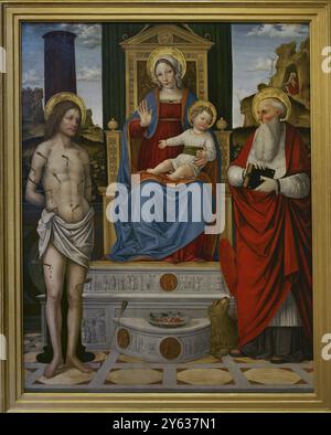 Die Jungfrau und das Kind thronten zwischen St. Sebastian und Jerome. Gemälde eines lombardischen Künstlers. Öl auf Holzplatte, ca. 1510. Pinacoteca Castello Sforzesco, Mailand, Italien. Stockfoto