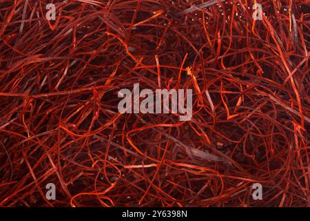 Rote, heiß getrocknete Chilifäden im Vollformat als Hintergrund Stockfoto