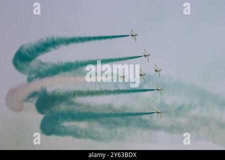 Riad, Saudi-Arabien. September 2024. Anlässlich des Nationalfeiertags in Saudi-Arabien findet am 23. September 2024 in Riad, Saudi-Arabien, eine Flugshow statt. Quelle: Wang Haizhou/Xinhua/Alamy Live News Stockfoto