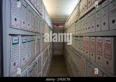 Sevilla, 22.06.2021. Bericht über das Gebäude des Provinzgerichts von Sevilla und seine versteckten Ecken. Korridor des Provinzarchivs. Foto: Vanessa Gómez. ARCHSEV. Quelle: Album / Archivo ABC / Vanessa Gómez Stockfoto