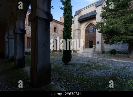 Rascafría (Madrid), 11.08.2023. Bericht über das Königliche Kloster Santa María de El Paular der Benediktinermönche. Eintritt in die Kirche. Foto: Ignacio Gil. ARCHDC. Quelle: Album / Archivo ABC / Ignacio Gil Stockfoto