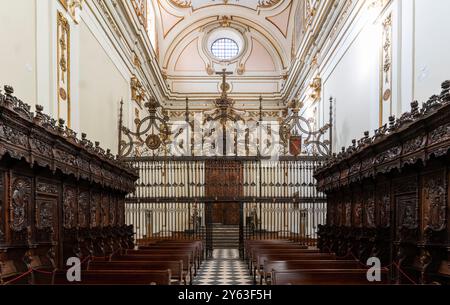 Rascafría (Madrid), 11.08.2023. Bericht über das Königliche Kloster Santa María de El Paular der Benediktinermönche. Großes Tor der Klosterkirche. Foto: Ignacio Gil. ARCHDC. Quelle: Album / Archivo ABC / Ignacio Gil Stockfoto