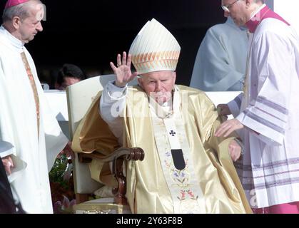 Madrid, 04.05.2003. Die Heiligsprechung unter dem Vorsitz seiner Heiligkeit Papst Johannes Paul II. Fand auf der Plaza de Colón statt. Foto: Ángel de Antonio. Quelle: Album / Archivo ABC / Ángel de Antonio Stockfoto