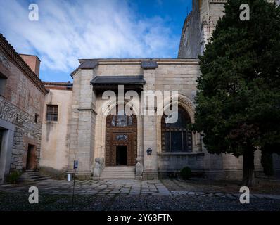 Rascafría (Madrid), 11.08.2023. Bericht über das Königliche Kloster Santa María de El Paular der Benediktinermönche. Eintritt in die Kirche. Foto: Ignacio Gil. ARCHDC. Quelle: Album / Archivo ABC / Ignacio Gil Stockfoto