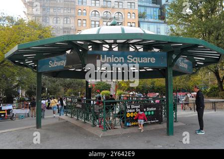 New York, Usa. September 2024. Die U-Bahn-Station 14th Street, Union Square, befindet sich am Union Square in Manhattan, New York City. Quelle: SOPA Images Limited/Alamy Live News Stockfoto