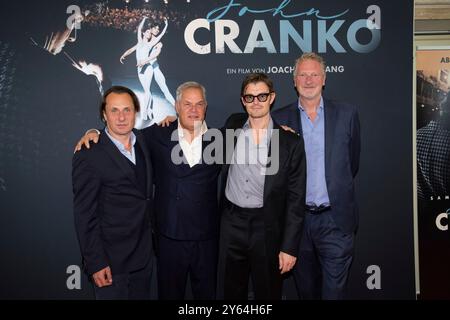 Essen, Deutschland. September 2024. Von links nach rechts Regisseur Till DERENBACH, Regisseur Joachim LANG, Schauspieler Sam RILEY, Produzent Michael SOUVIGNIER, Filmpremiere CRANKO in der Lichtburg in Essen, 23. September 2024. Quelle: dpa/Alamy Live News Stockfoto
