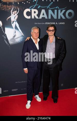 Essen, Deutschland. September 2024. Von links nach rechts Regisseur Joachim LANG, Schauspieler Sam RILEY, Filmpremiere CRANKO in der Lichtburg in Essen, 23. September 2024. Quelle: dpa/Alamy Live News Stockfoto