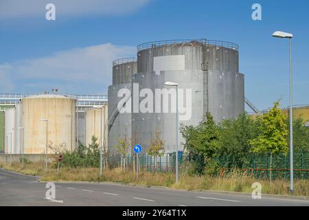 TanQuid Tanklager, Freiheit, Ruhleben, Spandau, Berlin, Deutschland *** TanQuid Tankfarm, Freiheit, Ruhleben, Spandau, Berlin, Deutschland Stockfoto