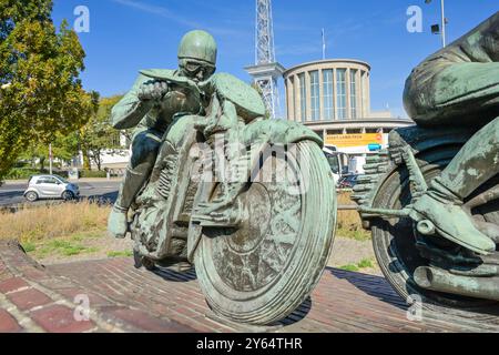 Denkmal AVUS Nordkurve, Messedamm, Westend, Charlottenburg, Berlin, Deutschland *** Denkmal AVUS Nordkurve, Messedamm, Westend, Charlottenburg, Berlin, Deutschland Stockfoto