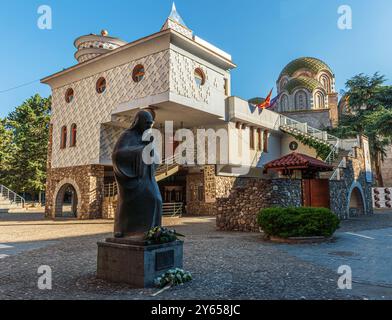 Gedenkhaus Mutter Teresa in der Stadt Skopje, Republik Nordmazedonien Stockfoto