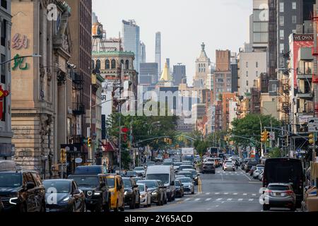 Blick auf East Broadway China Town von der Manhattan Bridge in New York, NY, USA Stockfoto