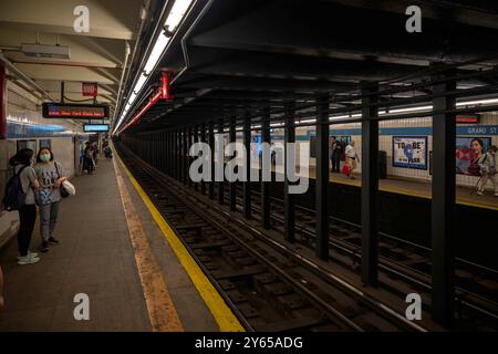 Morgenatmosphäre am Bahnhof Jamaica, New York America Stockfoto