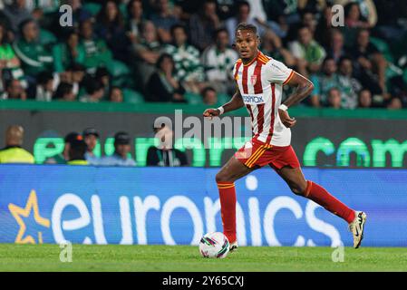 Lissabon, Portugal. September 2024. Vasco Lopes (AVS) wurde während des Spiels der Liga Portugal zwischen den Teams Sporting CP und AVS Futebol SAD im Estadio Jose Alvalade gesehen. Endpunktzahl 3:0 (Foto: Maciej Rogowski/SOPA Images/SIPA USA) Credit: SIPA USA/Alamy Live News Stockfoto