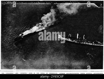 Deutsche Luftaufnahmen vom Zeebrügge-Angriff : britische Blockschiffe Iphigenia und Intrepid versenkt im Kanal bei Zeebrügge : Deutsche Luftaufnahmen kurz darauf aufgenommen . 1918 Stockfoto