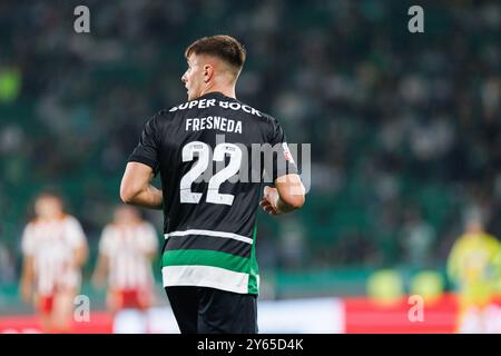 Lissabon, Portugal. September 2024. Ivan Fresneda (Sporting CP) wurde während des Liga-Portugal-Spiels zwischen den Teams Sporting CP und AVS Futebol SAD im Estadio Jose Alvalade gesehen. Endpunktzahl 3:0 (Foto: Maciej Rogowski/SOPA Images/SIPA USA) Credit: SIPA USA/Alamy Live News Stockfoto