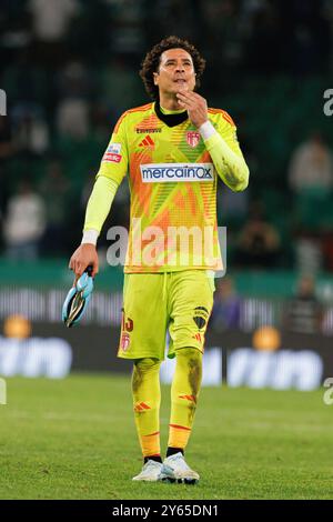 Lissabon, Portugal. September 2024. Guillermo Ochoa (AVS) wurde während des Spiels der Liga Portugal zwischen den Teams Sporting CP und AVS Futebol SAD im Estadio Jose Alvalade gesehen. Endpunktzahl 3:0 (Foto: Maciej Rogowski/SOPA Images/SIPA USA) Credit: SIPA USA/Alamy Live News Stockfoto